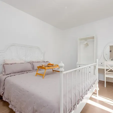 Holiday home Nice In Zemunik Donji With Kitchen